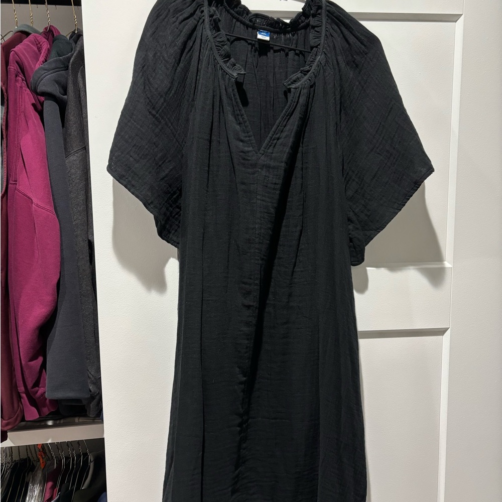 Old Navy Black Crinkle Gauze Dress